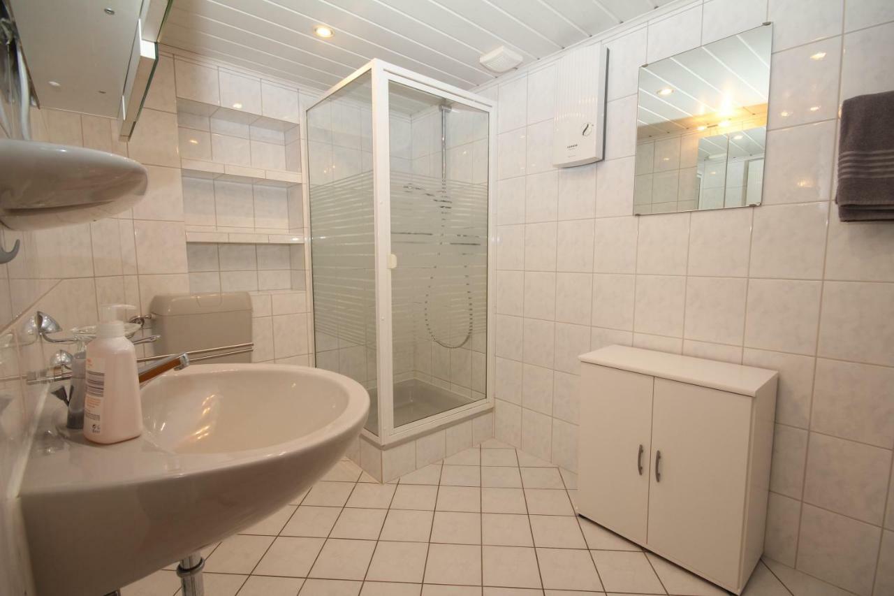 Ferienwohnung Ehlen im Alten Winzerhaus Zeltingen-Rachtig Exterior foto