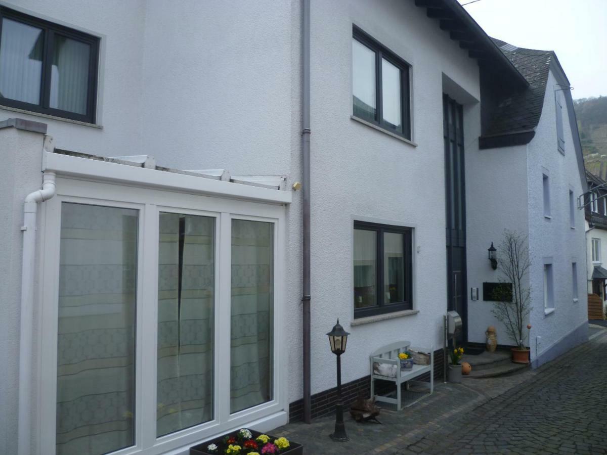 Ferienwohnung Ehlen im Alten Winzerhaus Zeltingen-Rachtig Exterior foto